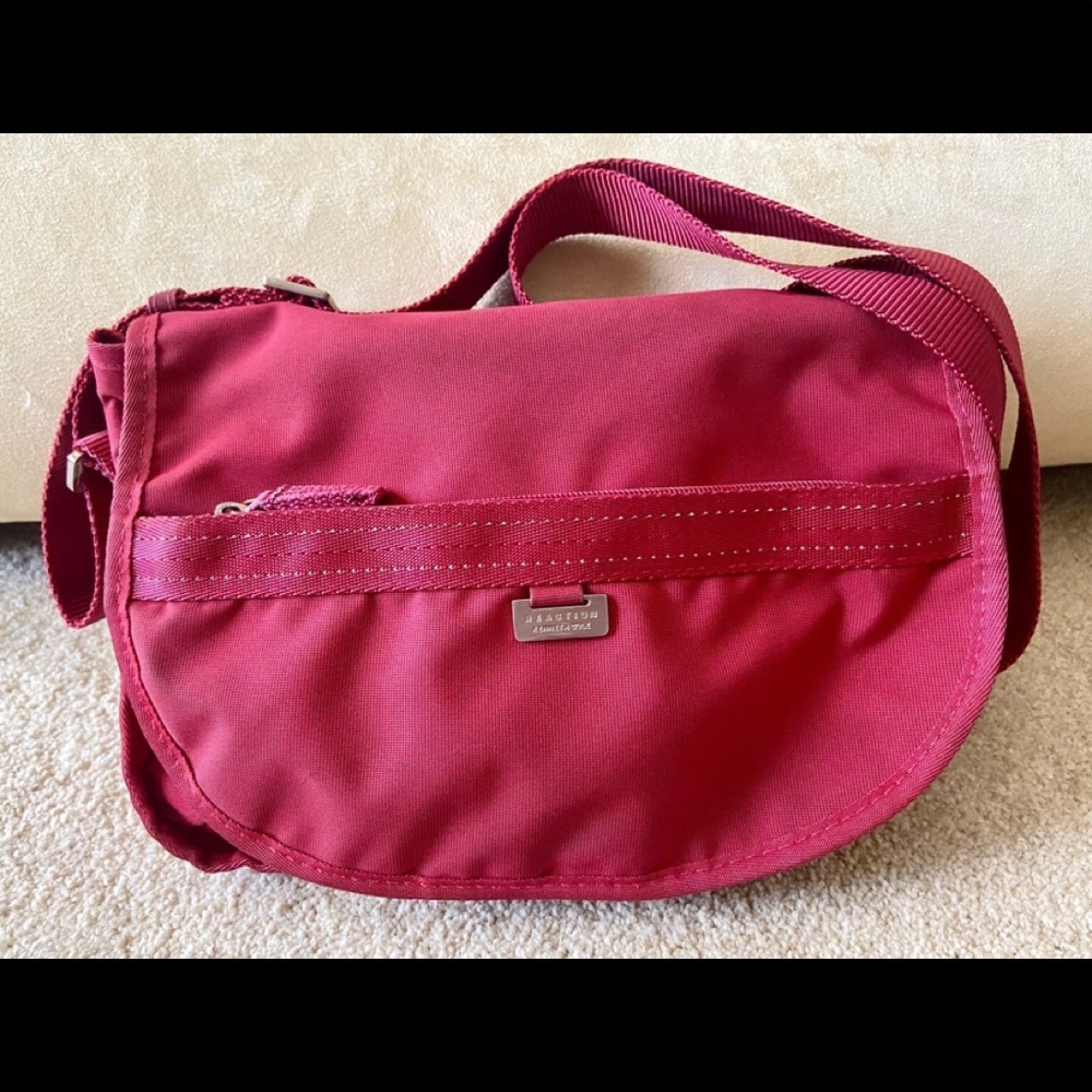 Kenneth Cole Reaction red crossbody messenger bag